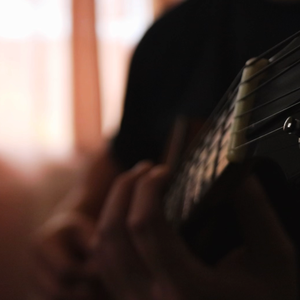 视频一区二区无码制服师生
